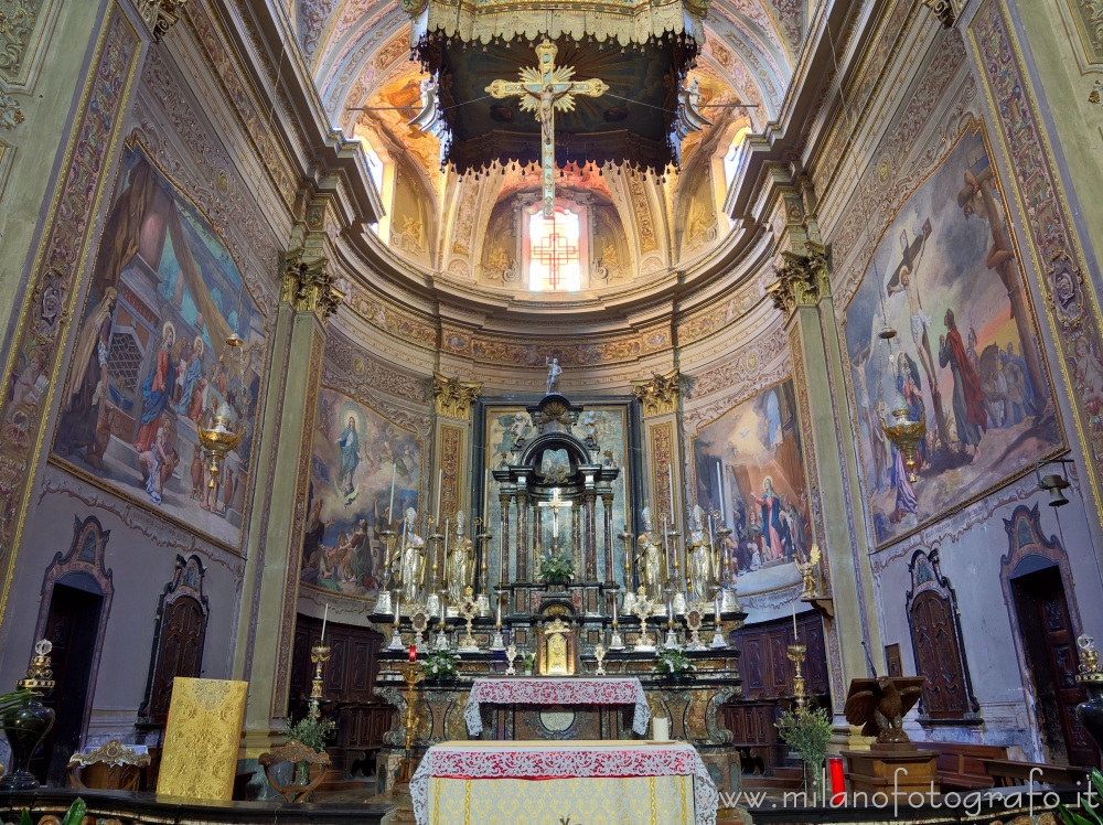 Carpignano Sesia (Novara) - Presbiterio della Chiesa di Santa Maria Assunta